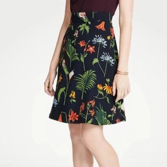 Ann Taylor Petite Wild Botanical High Rise Floral Flare Skirt - Picture 1 of 7
